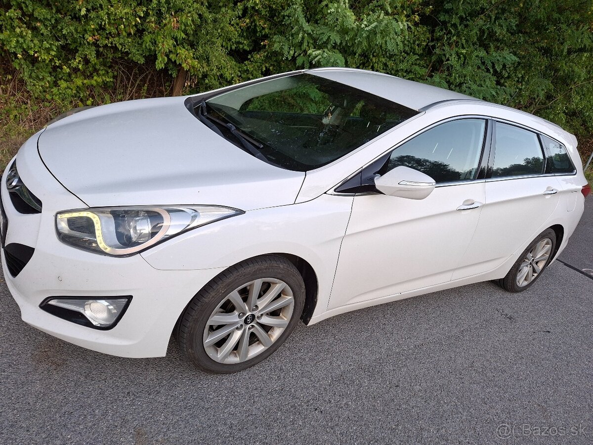 Predam Hyndai i40 - 2