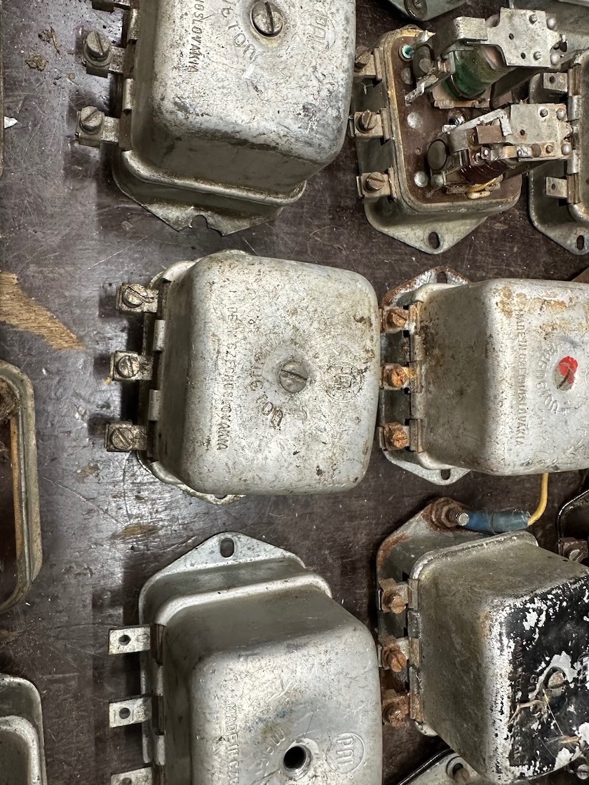 Predám skrinkový regulátor napatia JAWA ČZ 175 250 350 - 2