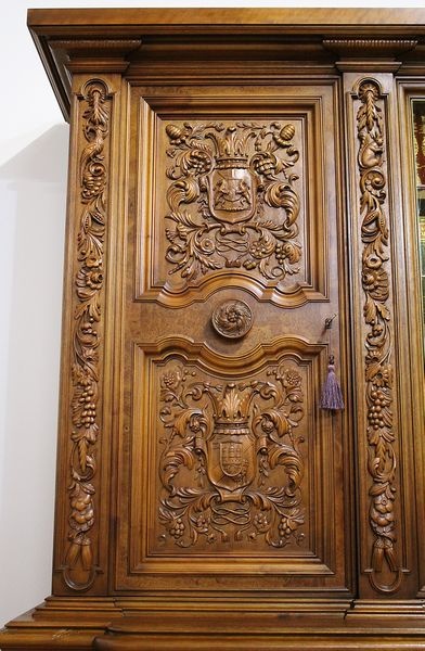 Starožitná neorenesanční knihovna na lvích tlapách - 2