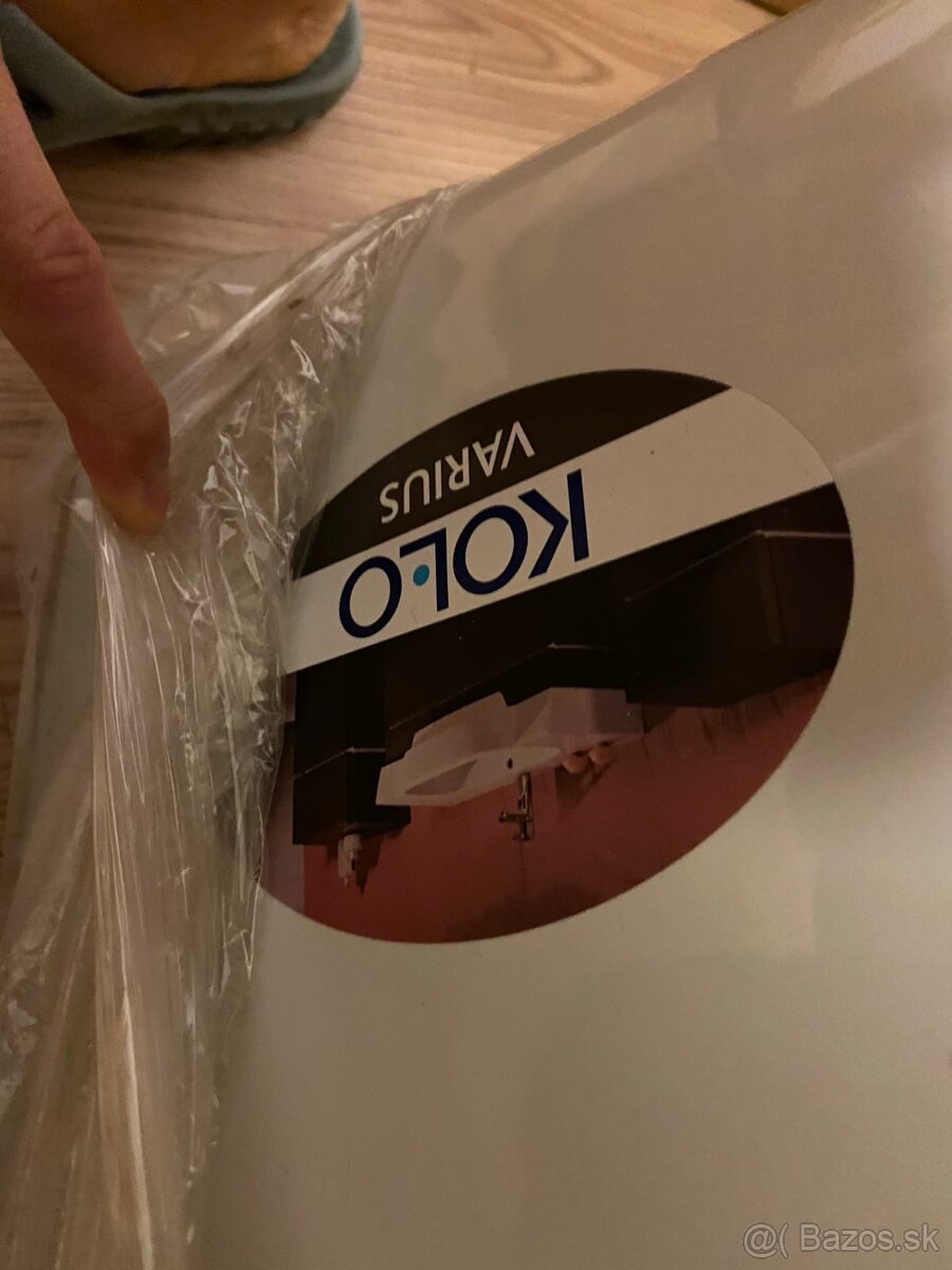 WC Kolo nepoužité závesné WC + soška - 2