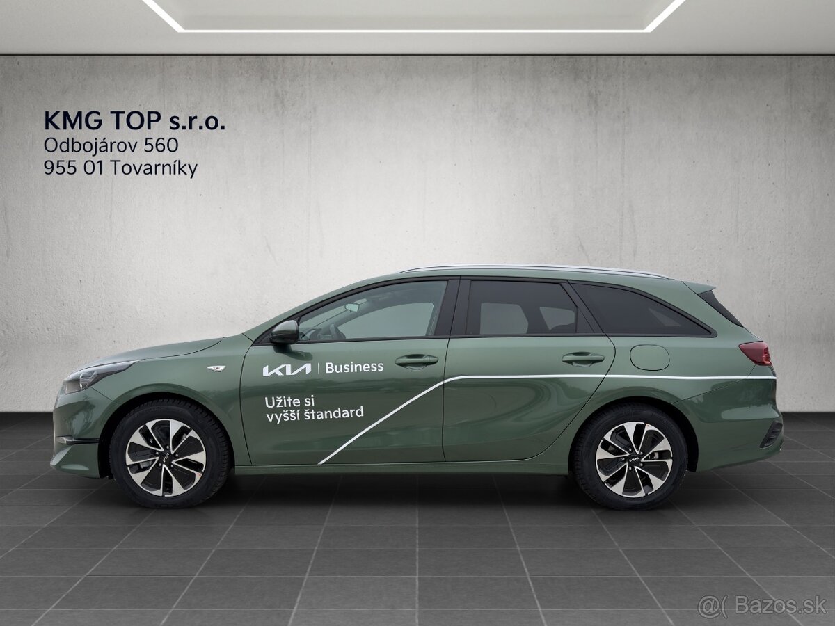 Kia Ceed SW 1.5 T-GDi Silver A/T - 2