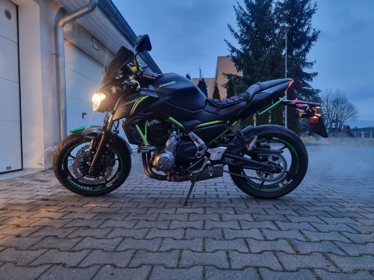 KAWASAKI Z650 - 2