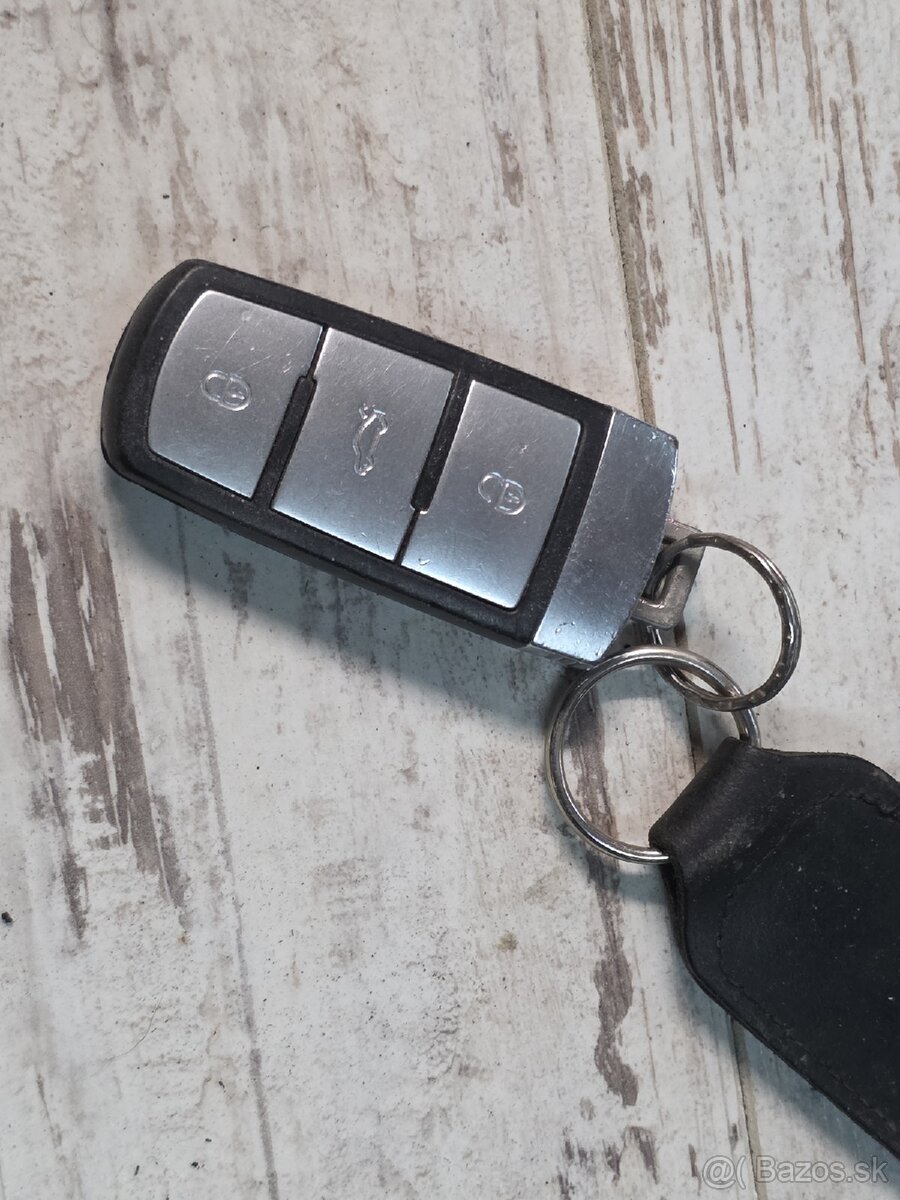 Predam 9riginal kluč pre vw passat b6 - 2