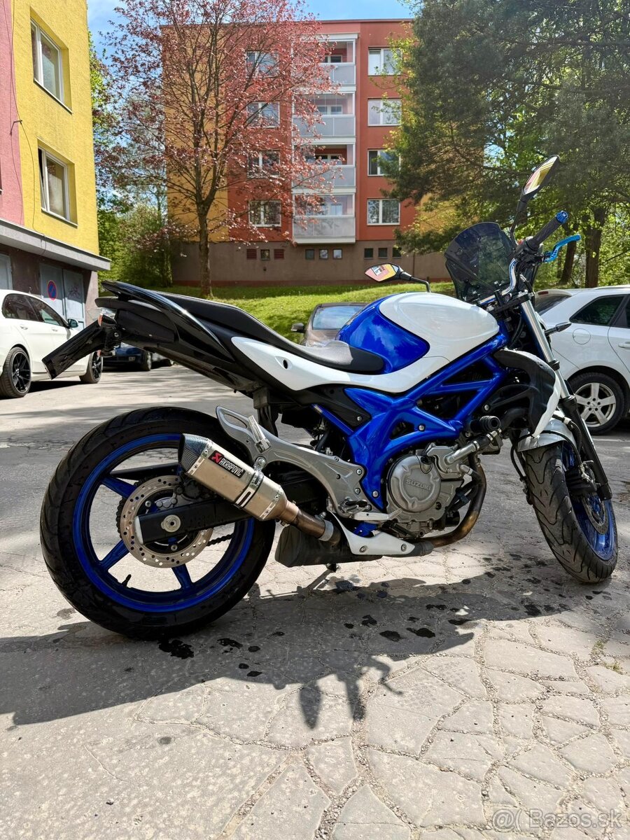 Suzuki SFV 650 Gladius - 2