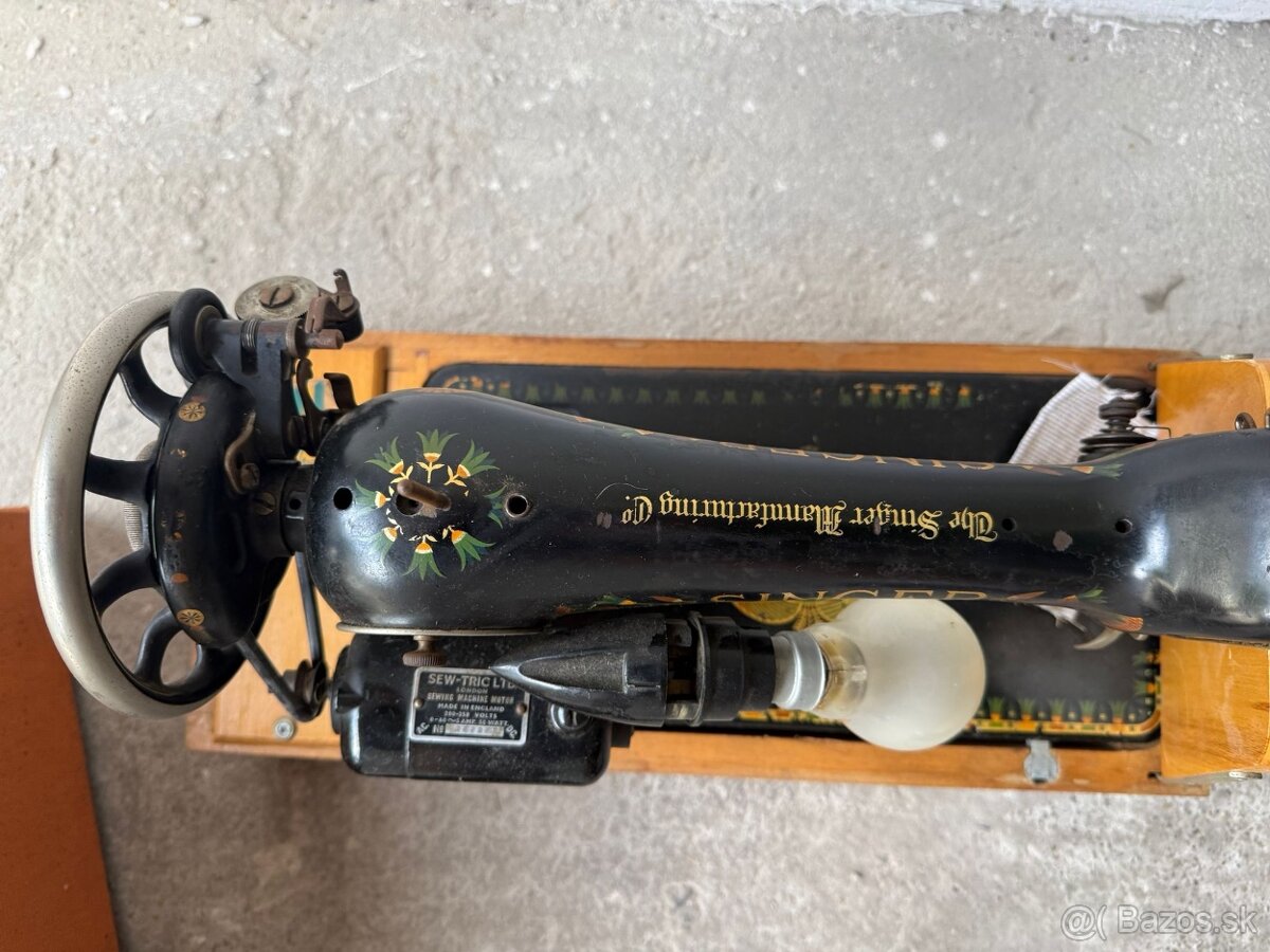 Starožitný šijací stroj – Singer - 2