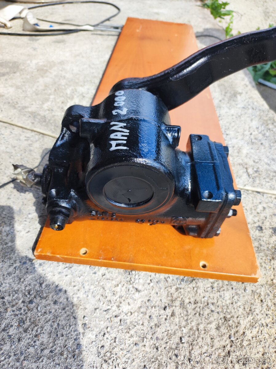 Man 2000 servo - 2