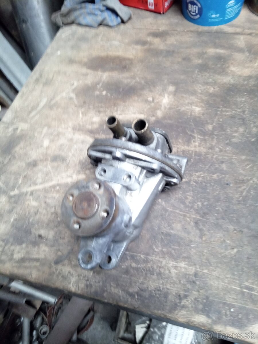 Vákuová pumpa Peugeot 205 - 2
