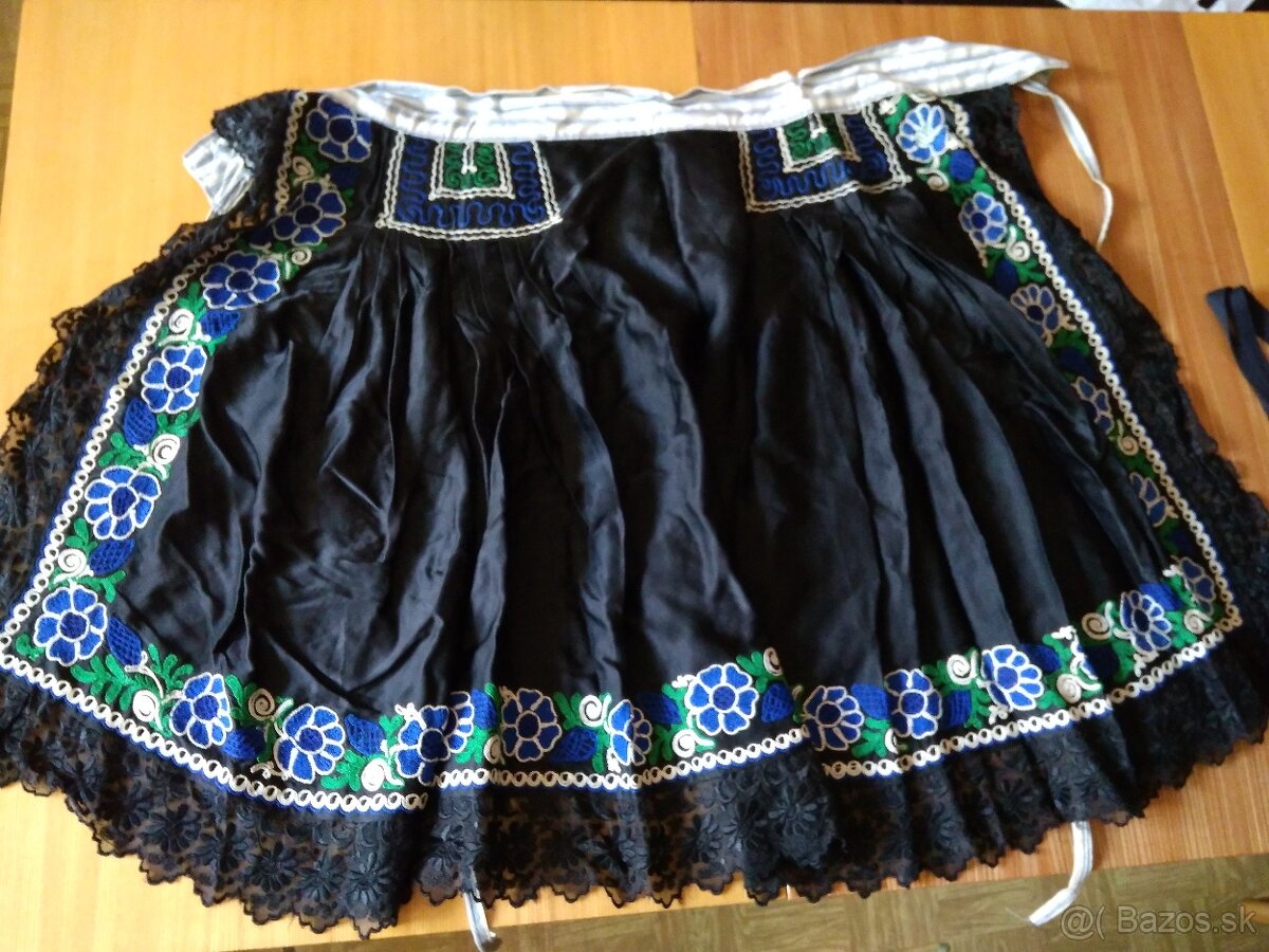 Kroje - sukne - 2