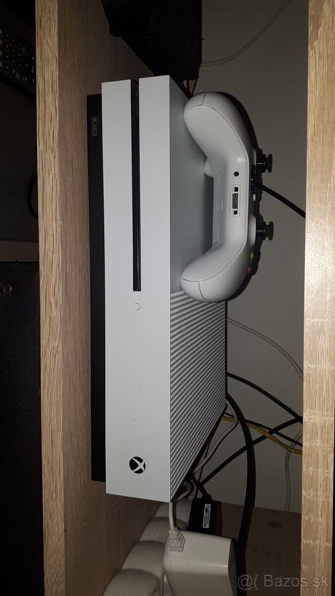 XBOX ONE S 1TB - 2