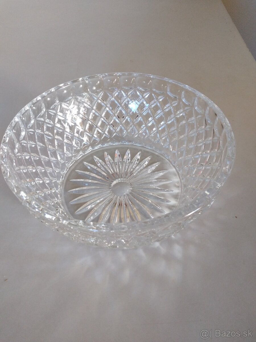 Predam velku krištáľovu misu - 2