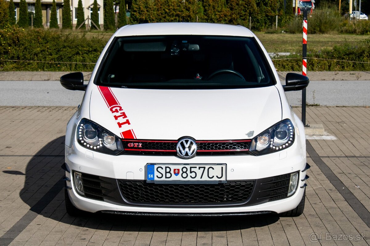 VW Golf GTI 2.0TSI - 2