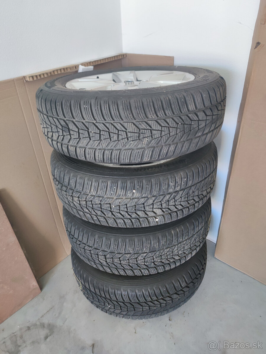 Zimný komplet R17 na Audi Q3 - 2