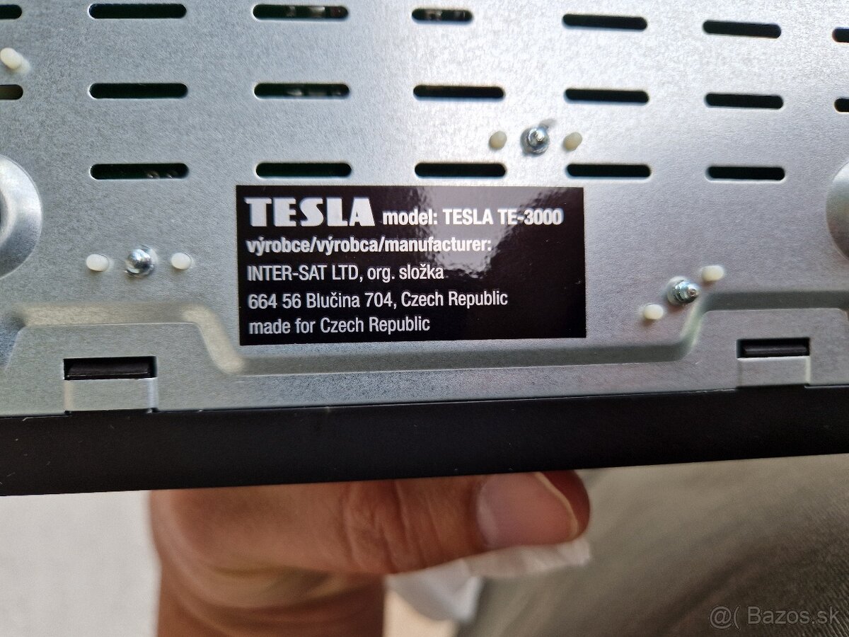 Satelitný prijímač Tesla TE-3000 čierny - 2