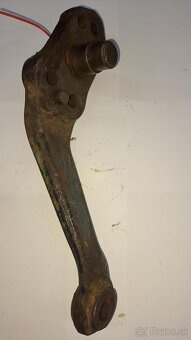 Spojovací čep ľavý na Zetor - 2