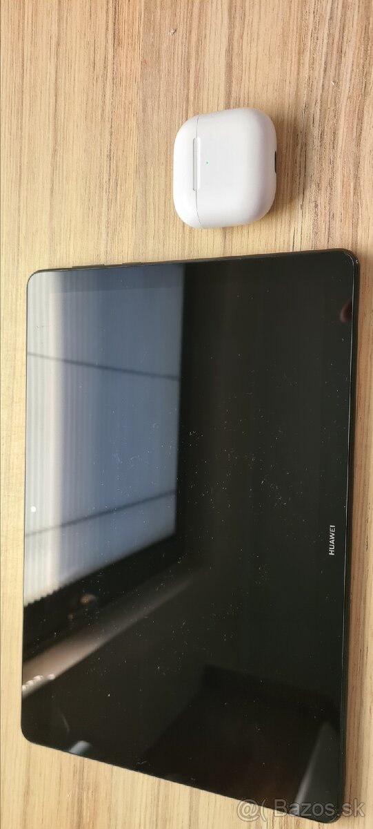 Huawei T3 10 Mediapad so sluchadlami - 2