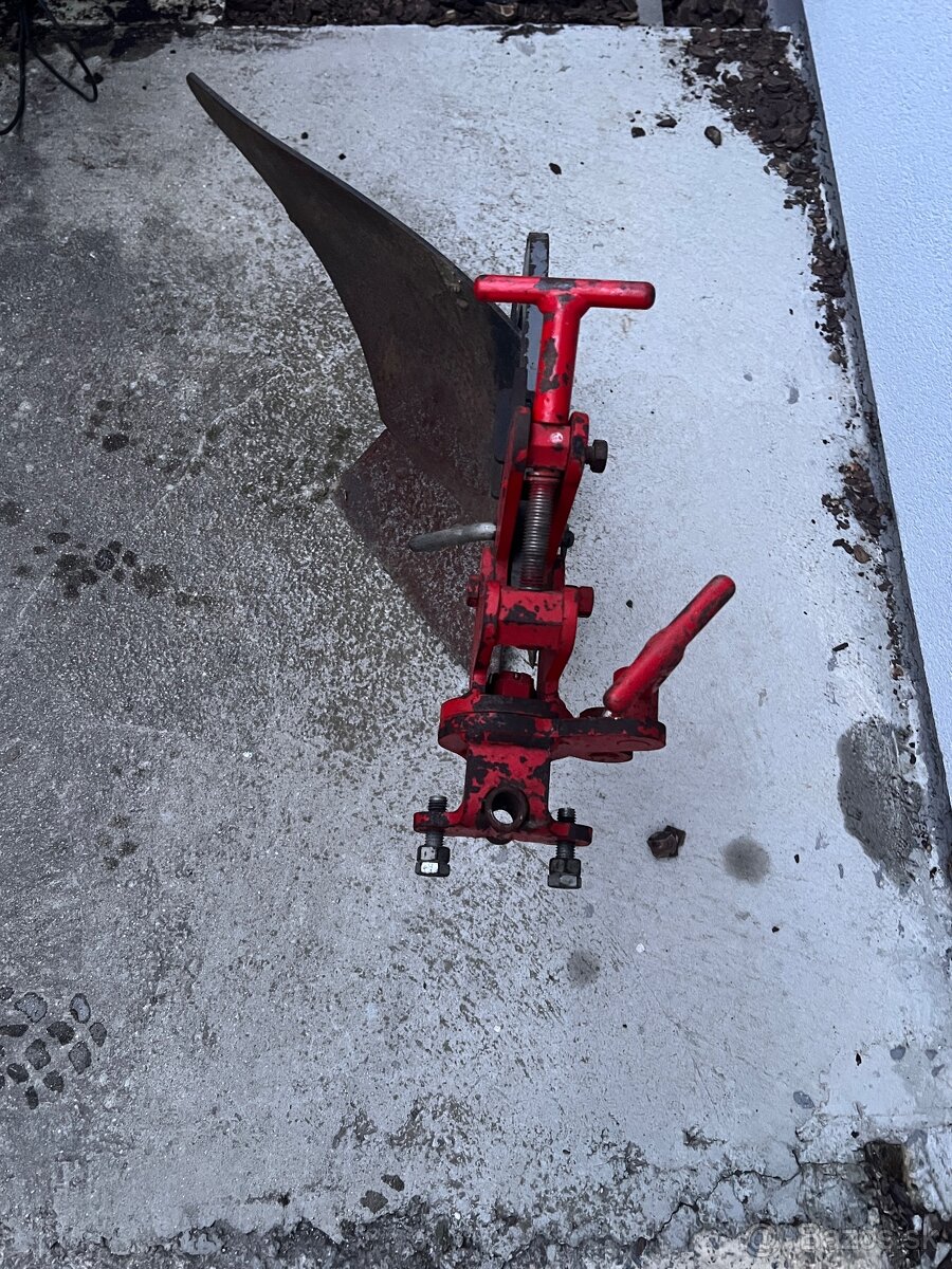 Pluh s nastavovacím telesom vari, agzat - 2