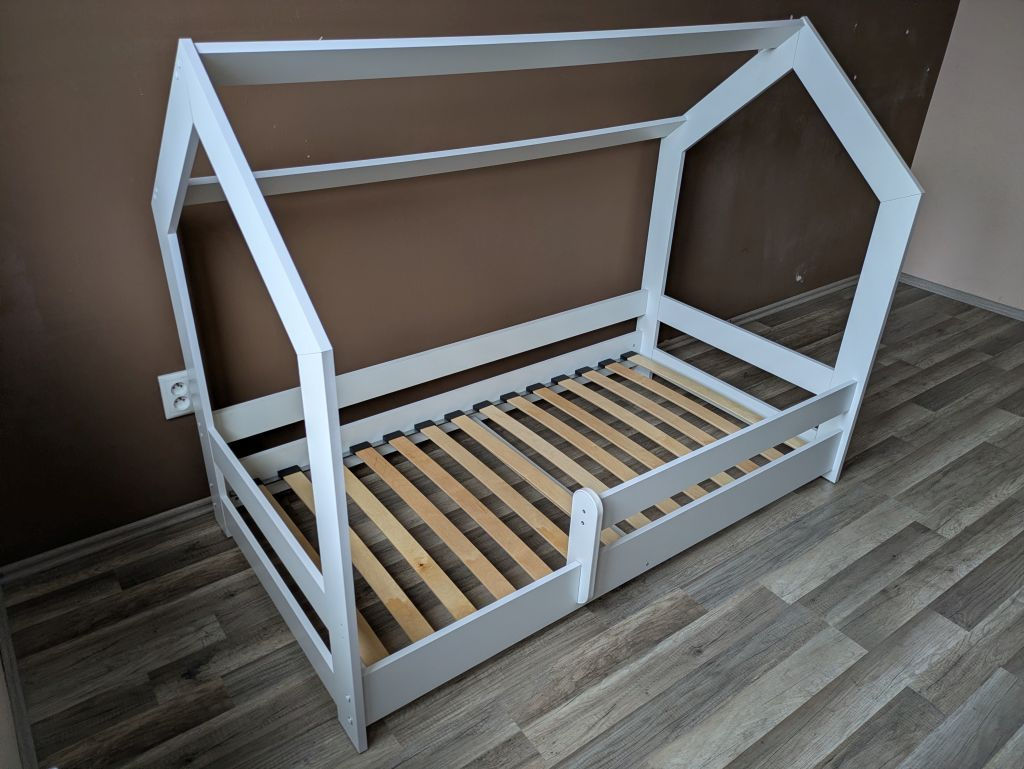 Predám detskú postieľku Domček - 2