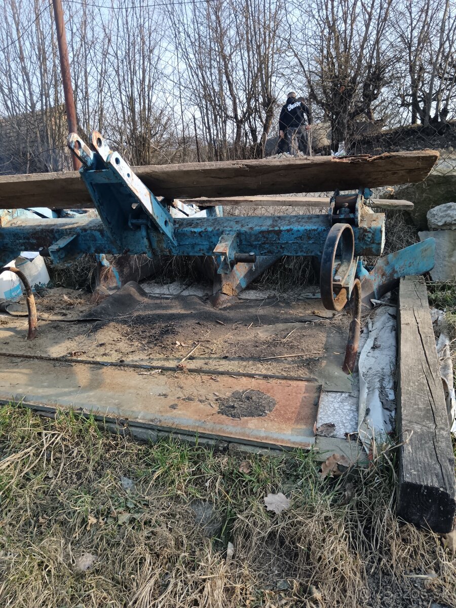 Predam veci za traktor - 2