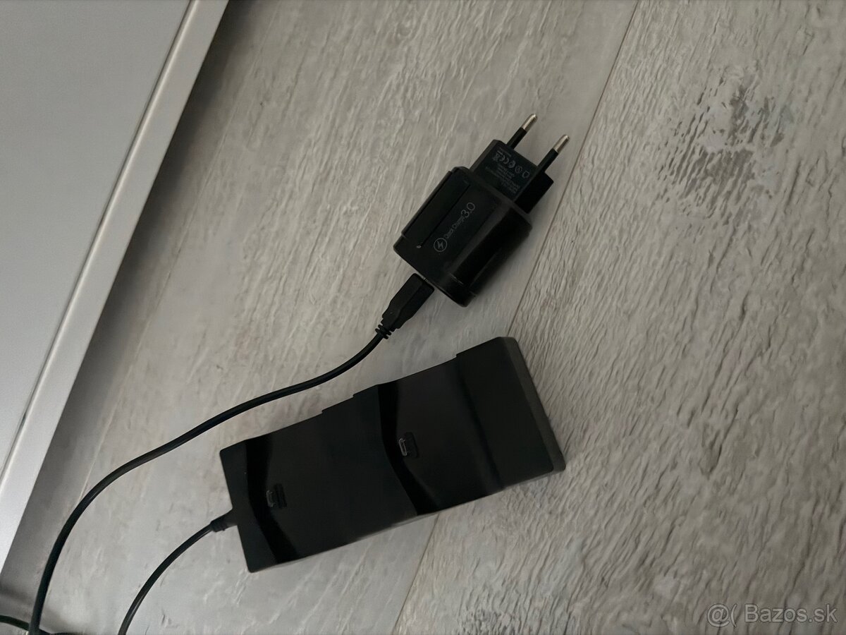 PS4 slim 1TB - 2