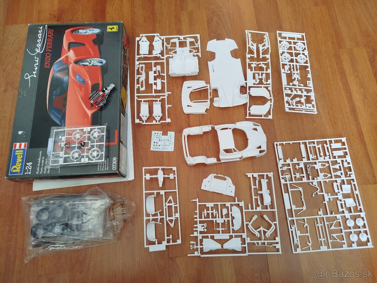 Ferrari Enzo 1:24 Revell - 2