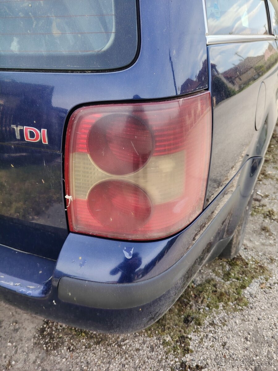 Zadné svetlá Passat - 2