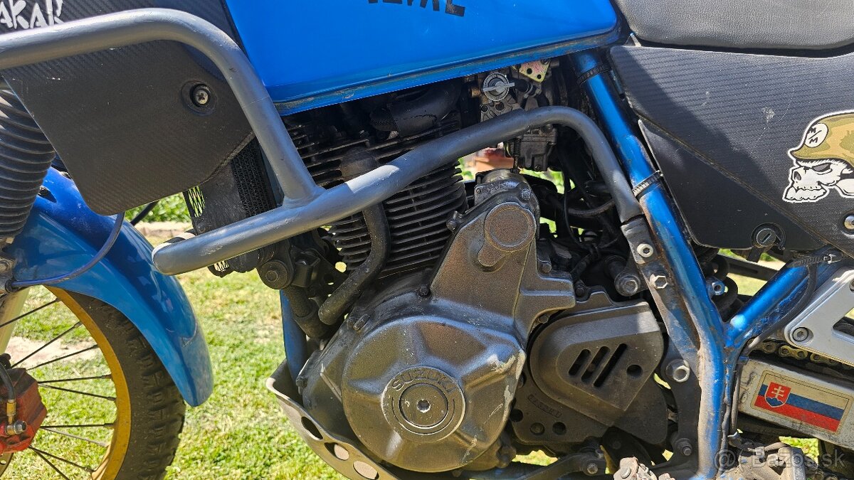Suzuki DR 650 RSE