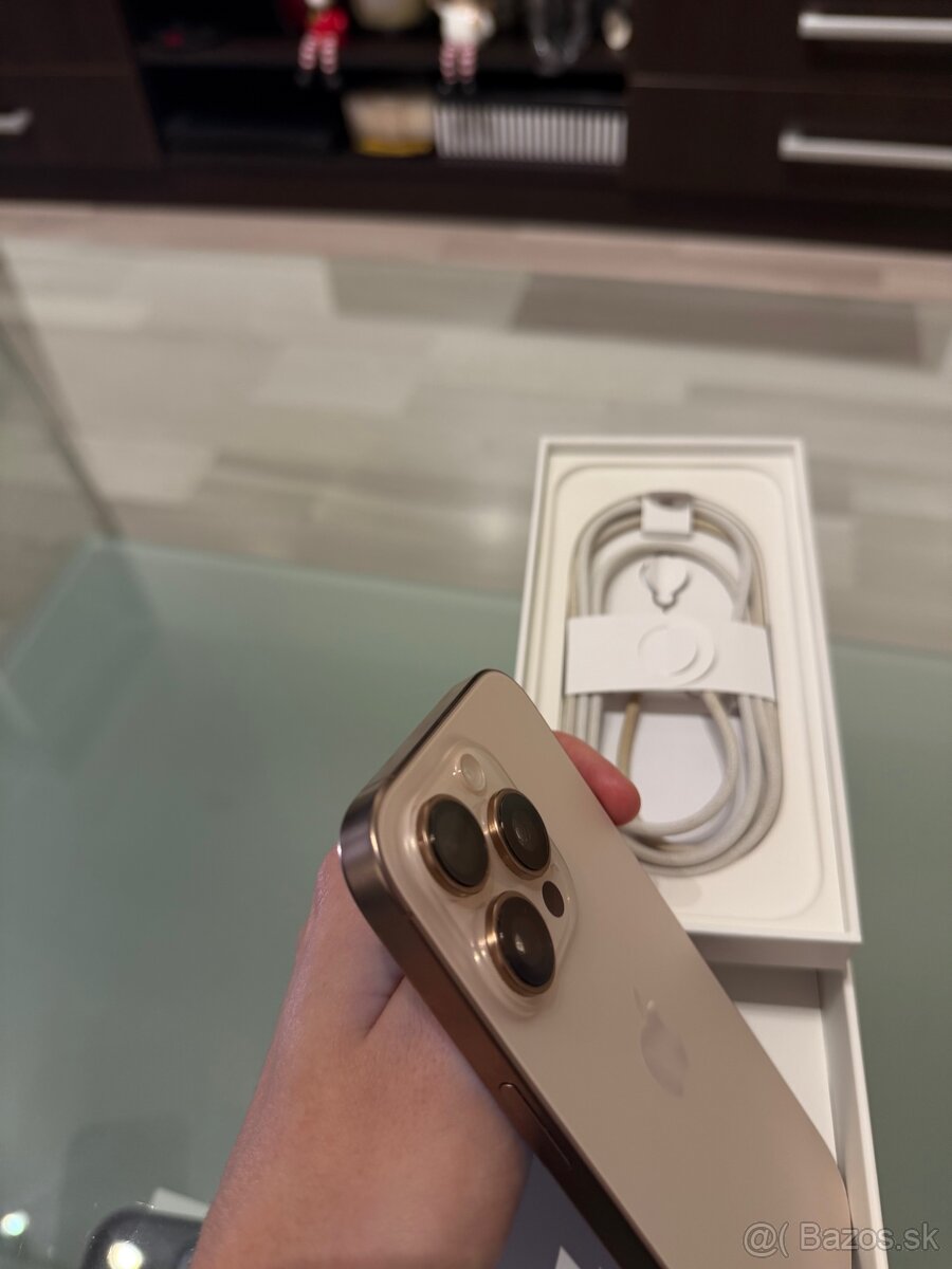 iPhone 16 PRO 256 GB - 2