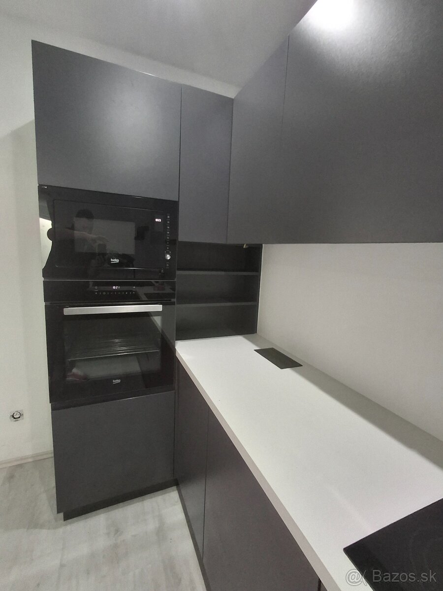 Na predaj moderná, kuchynská linka – vybavená - 2