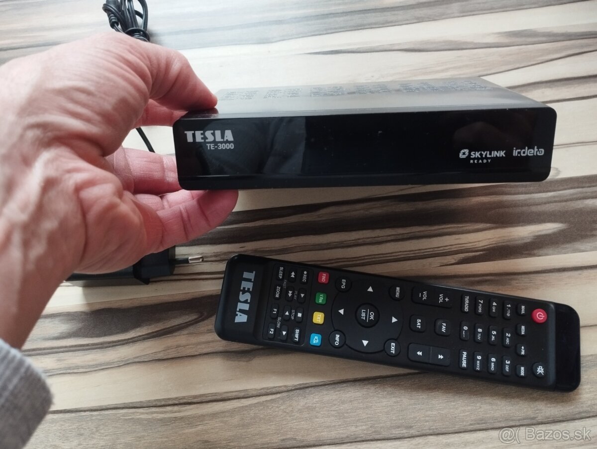 Predám satelitný prímač Tesla TE 3000 so Skylink kartou - 2