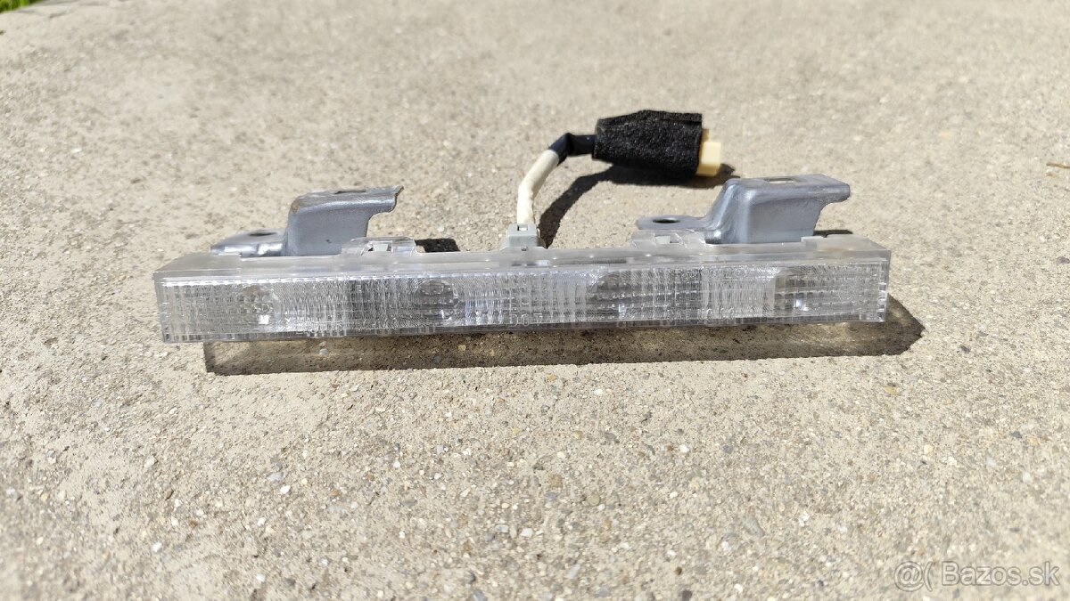 Predam diely toyota auris 2009 - 2