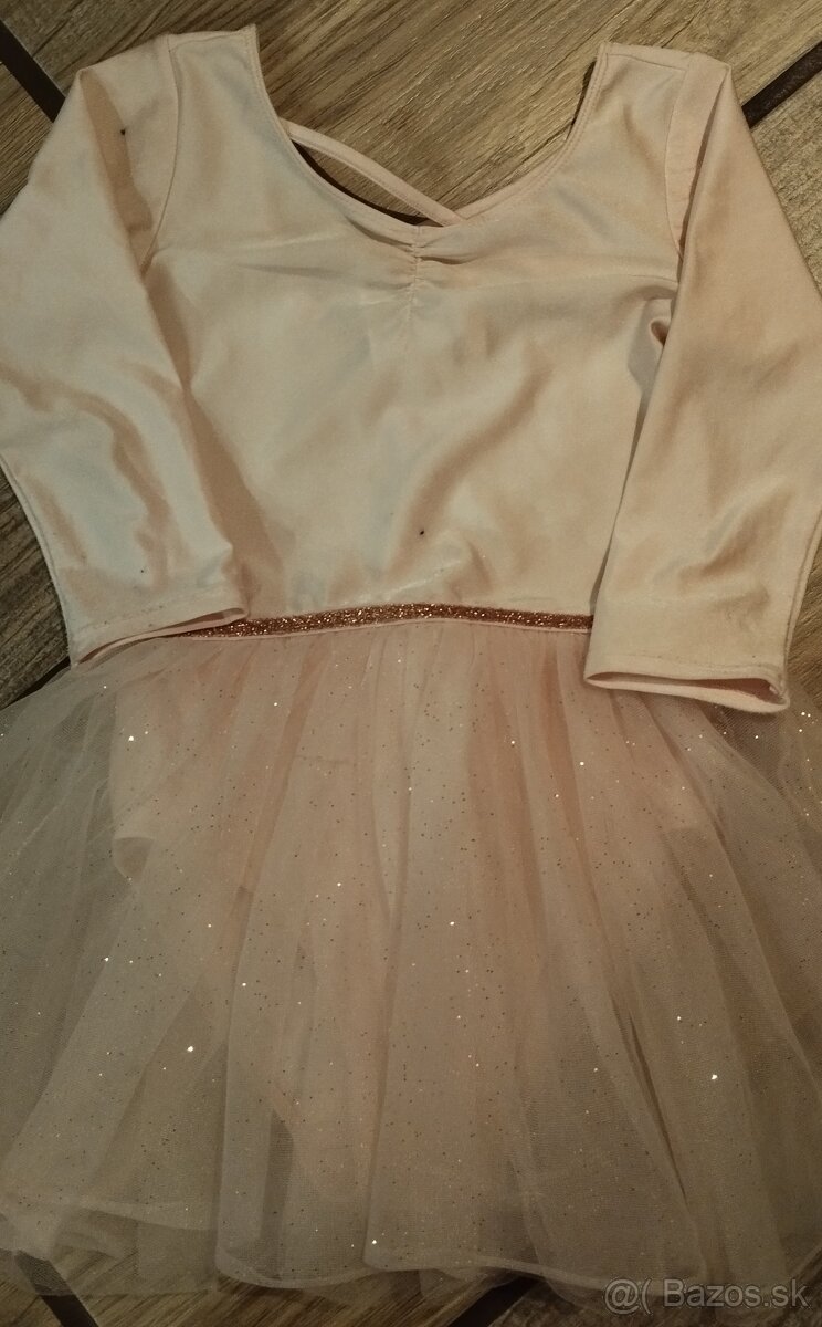 Predám dievčenské šaty na balet - 2