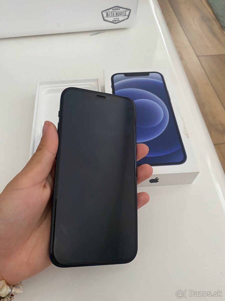 Apple iPhone 12 64GB - 2