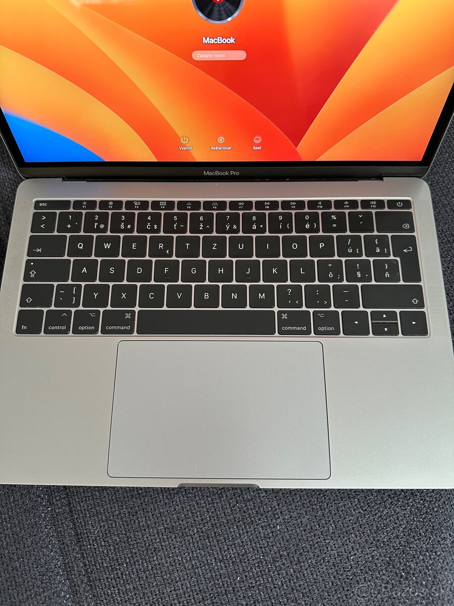 Apple MacBook Pro - 2