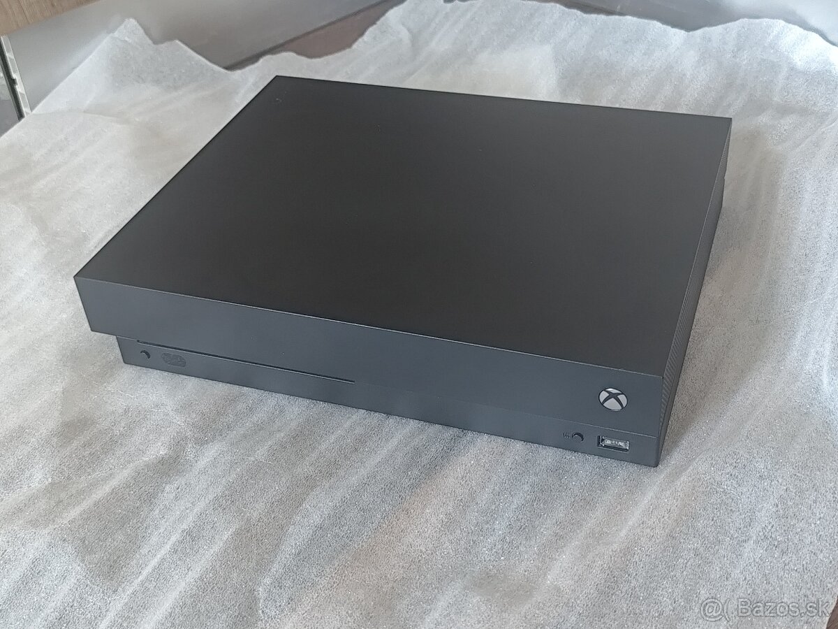 Xbox One X 1TB - 2