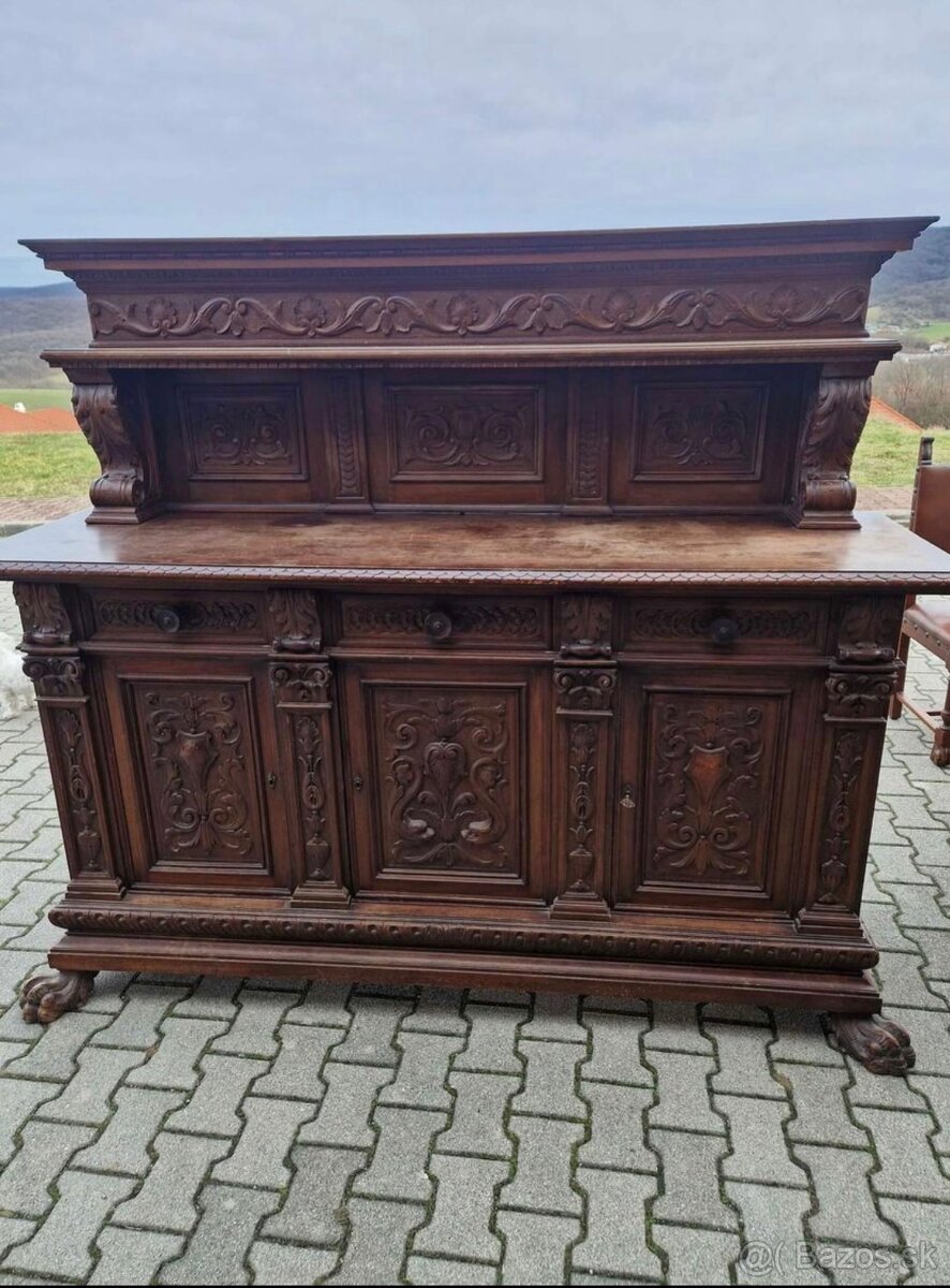 Krásny historický príborník 1880–1910 – TOP stav - 2