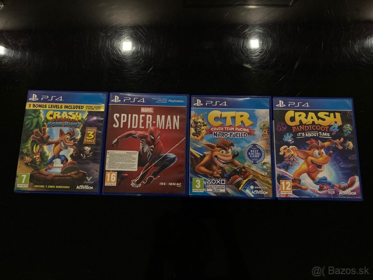 PS4 Pro 1TB + 4 játék (Spider-Man, 3 Crash játék) - 2