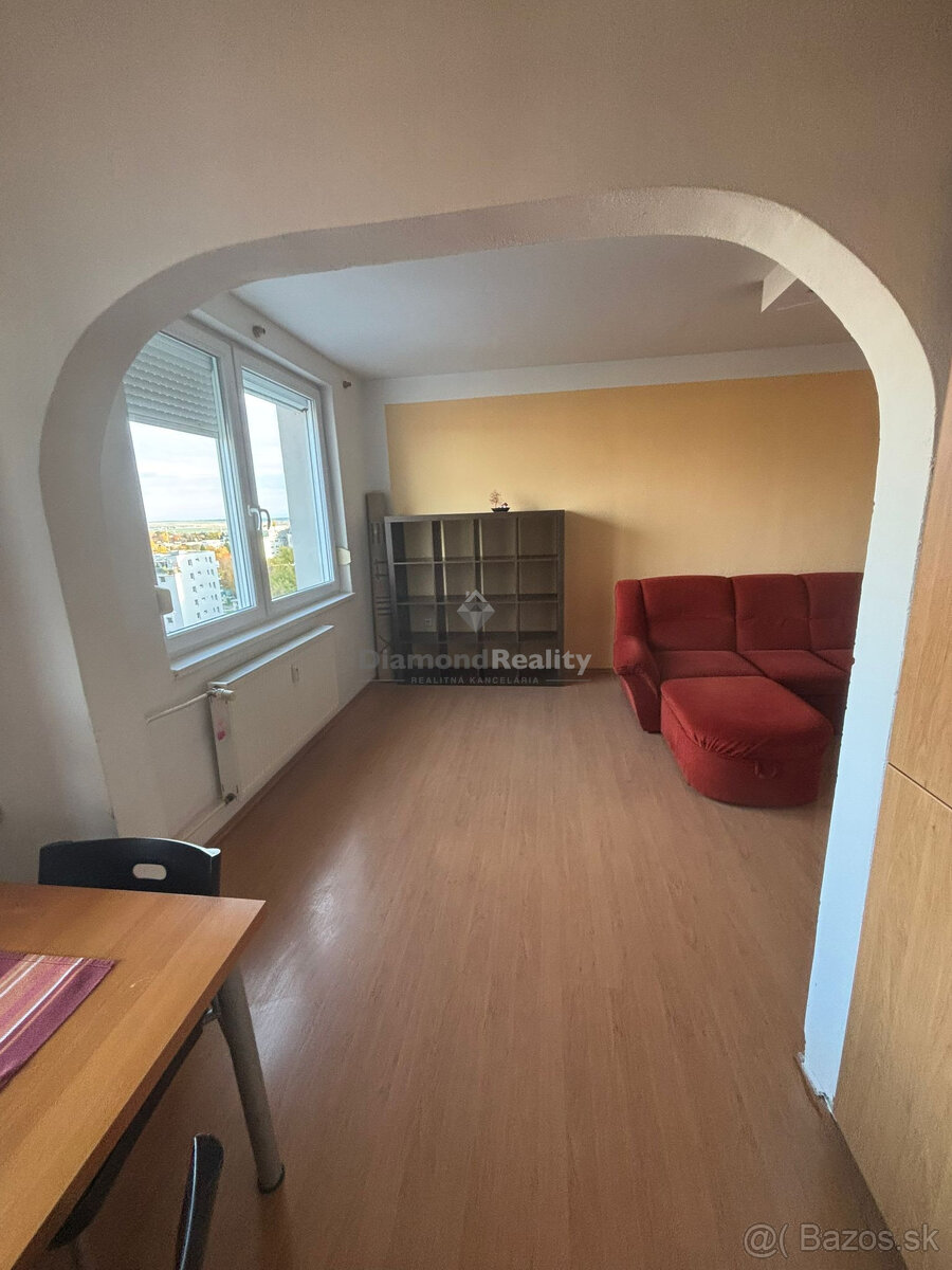 Na prenájom veľký 2 izbový byt Nitra - Čermáň, skvelá lokali - 2