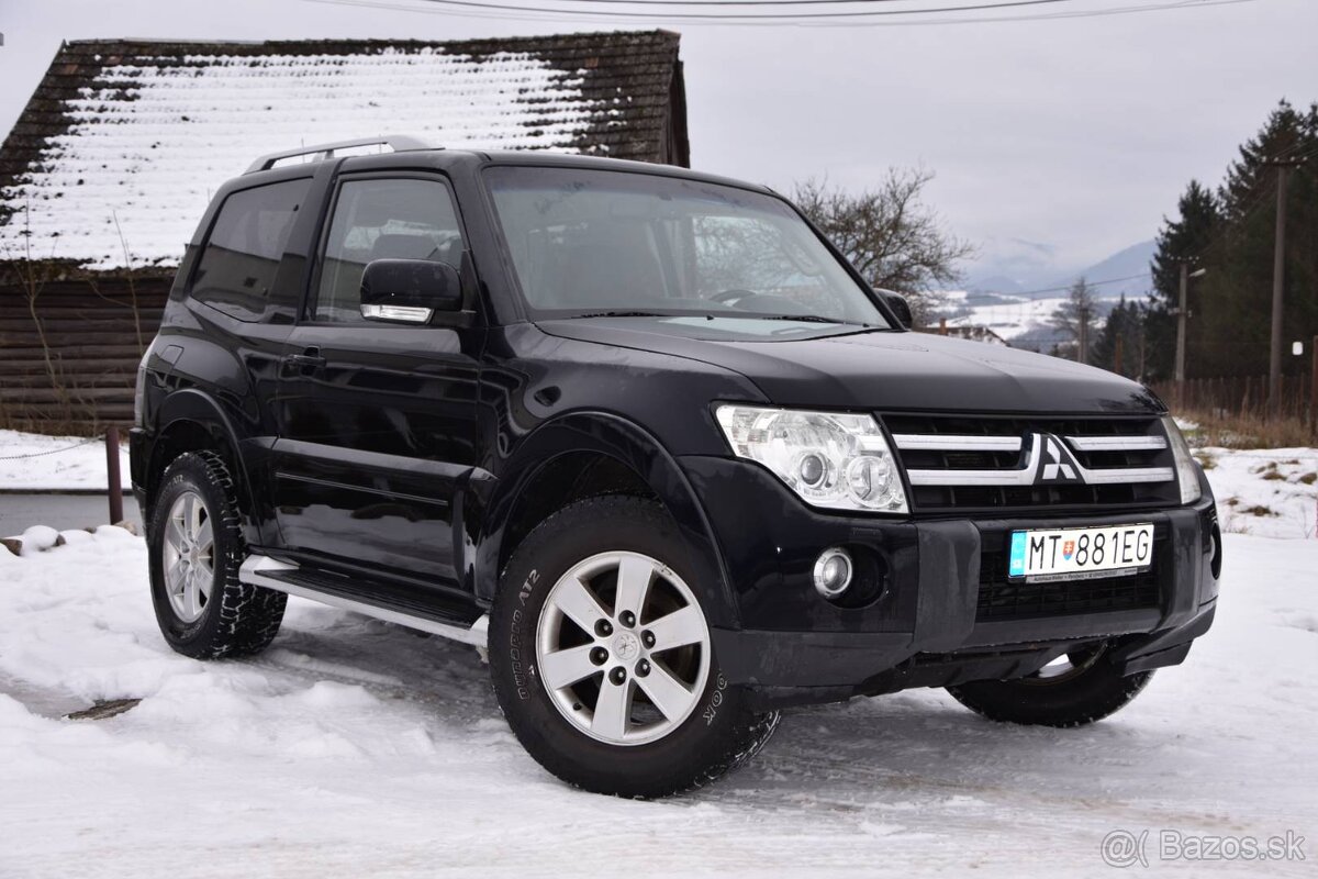 Mitsubishi Pajero - 2