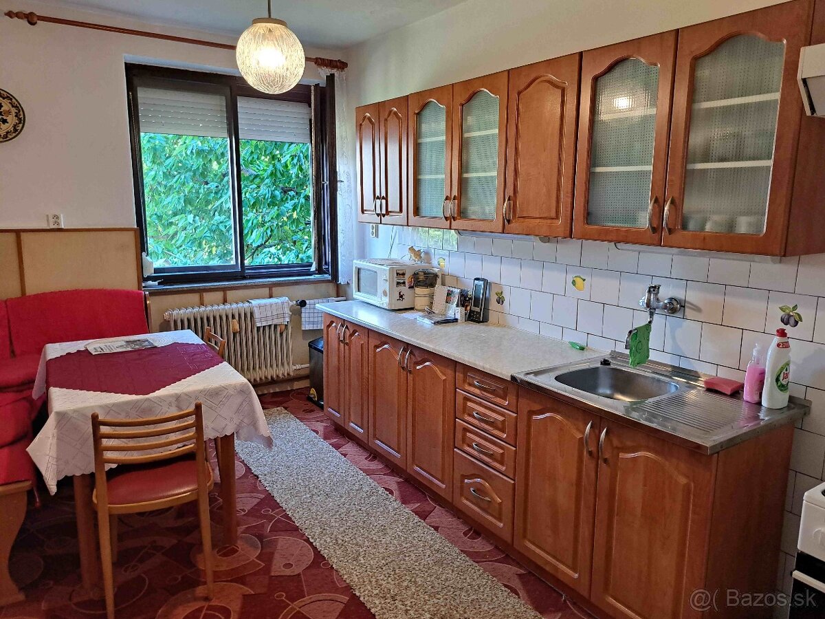 Rodinný dom s garážou, Martin - Stráne - 2