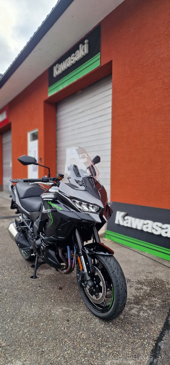 Kawasaki Versys 1100 - 2