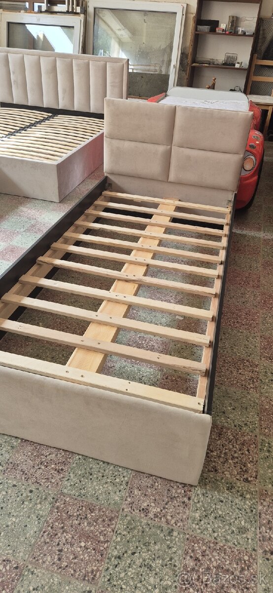 Čalúnená jednolôžková posteľ - 2