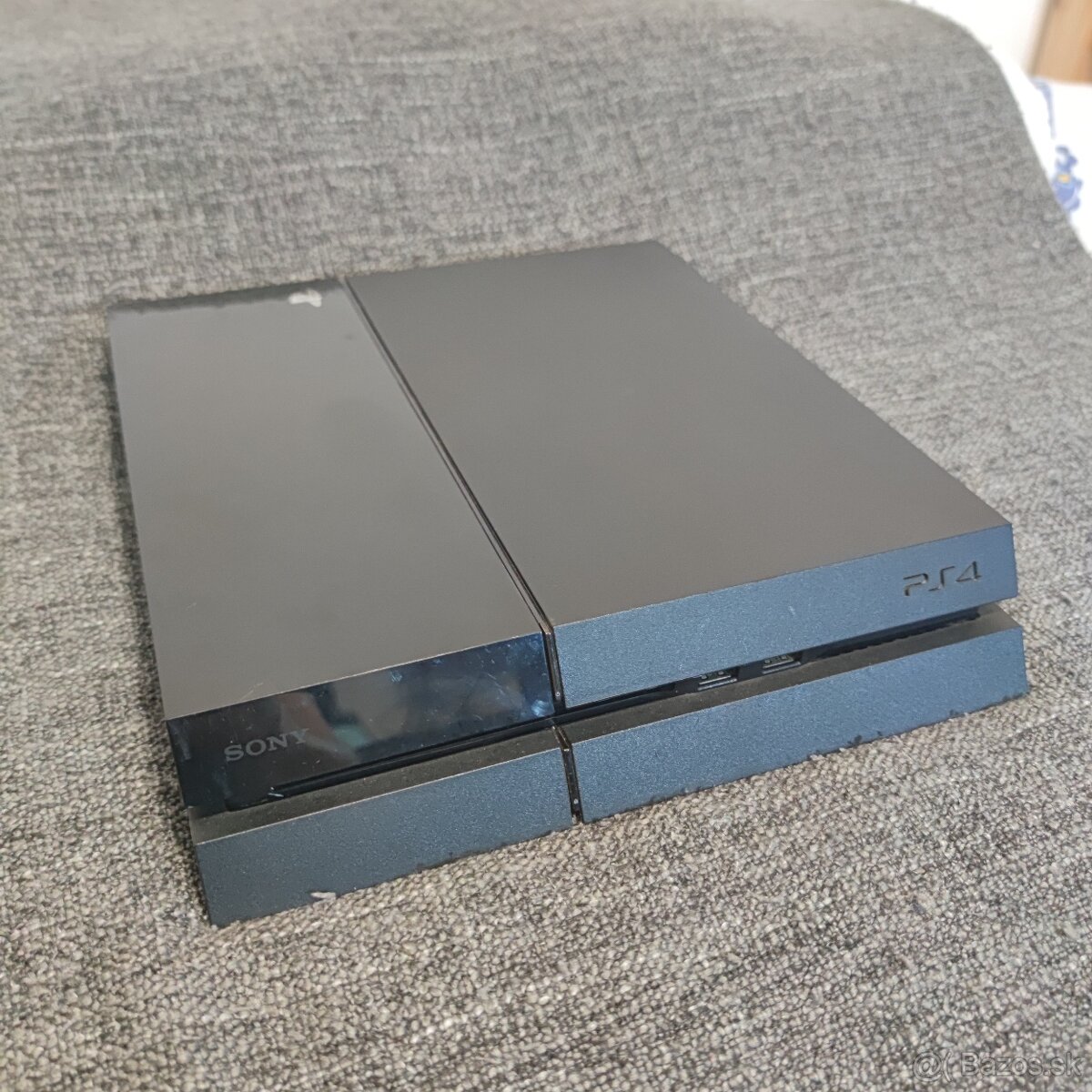 PS4 500GB + ovládač + 2x hra - 2
