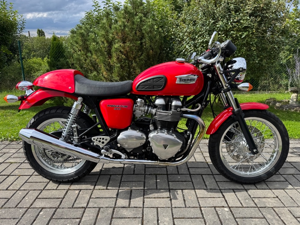 Triumph Thruxton 900 - 2