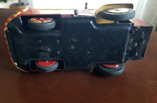 staré hračky na opravu - 2