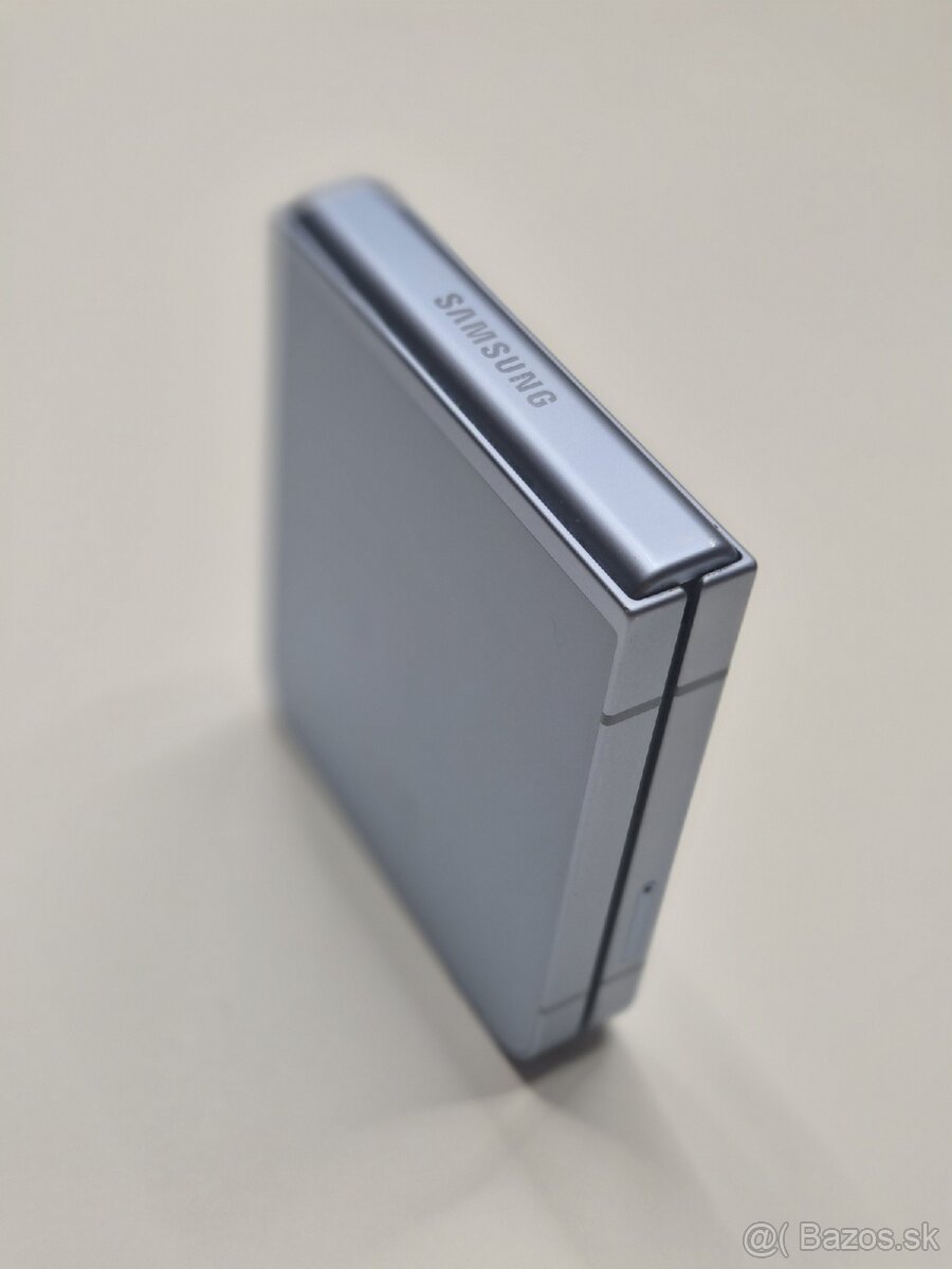 Samsung Galaxy Z Flip6,8/256gb - 2