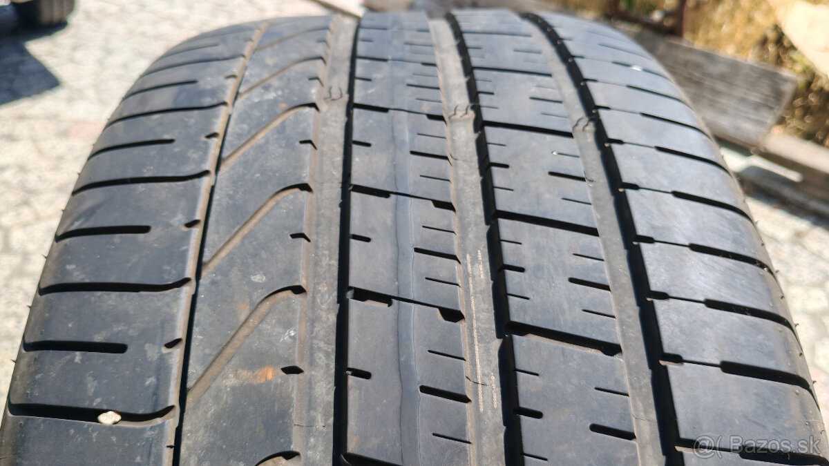 Letné pneu 325/35 R22 --- PIRELLI - 2