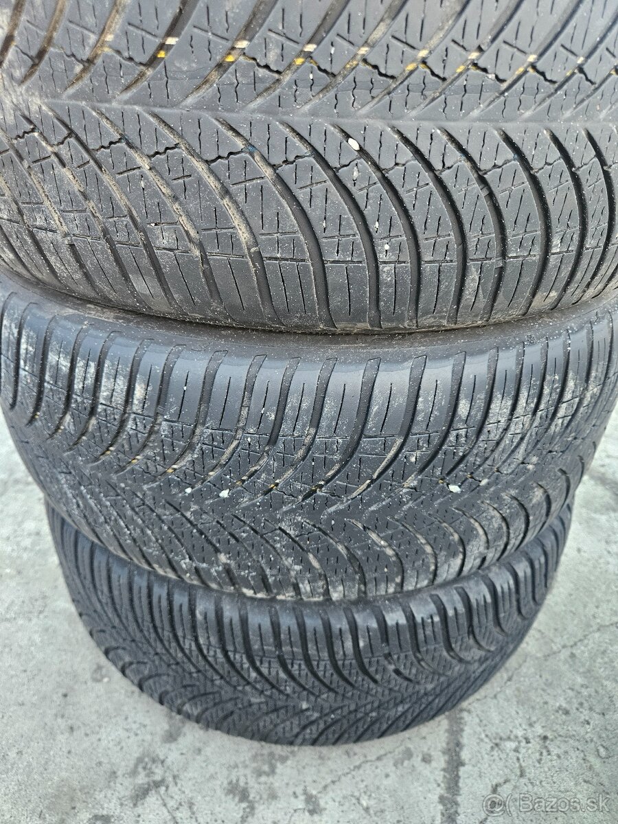 Predám 4ks celorocne pneumatiky Vector 225/45 r18 - 2