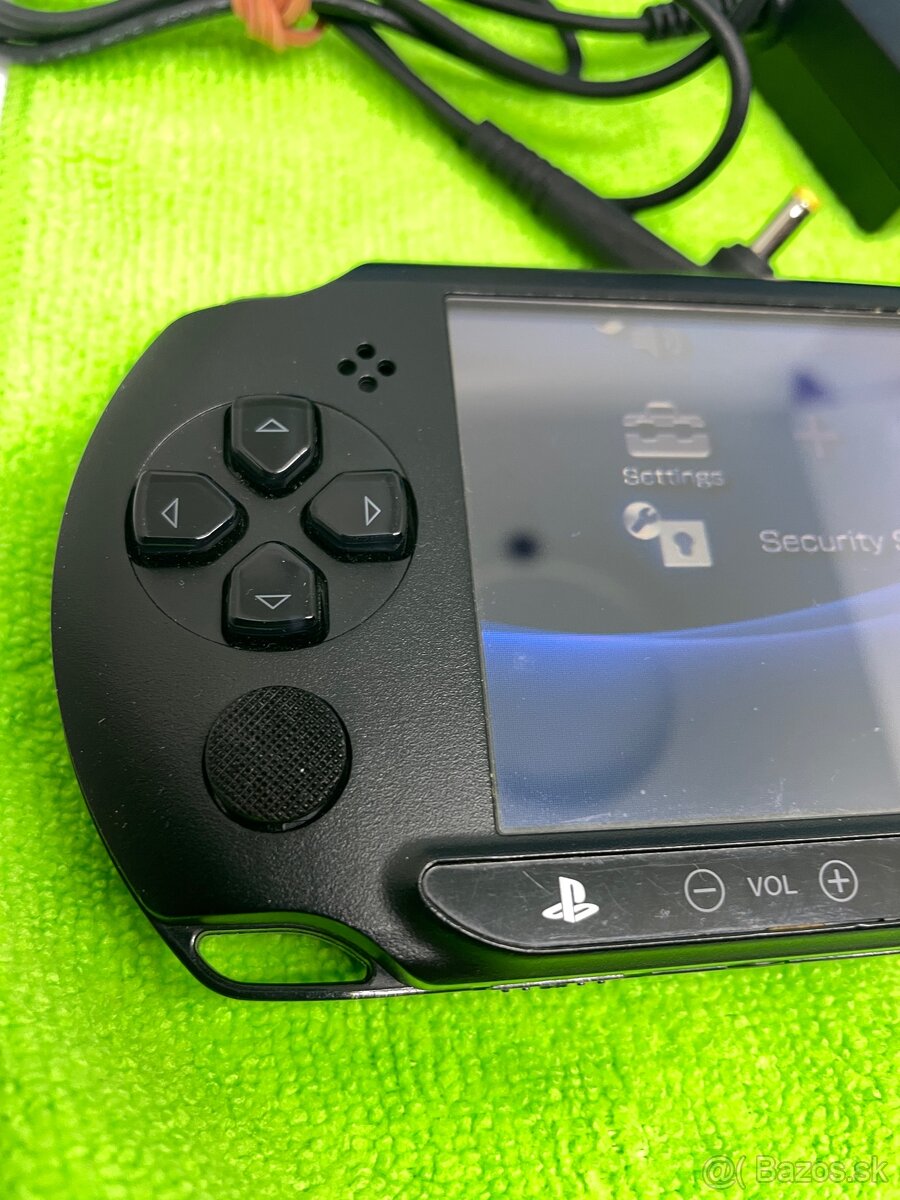 Sony PSP-E1004 Street +box biely - 2