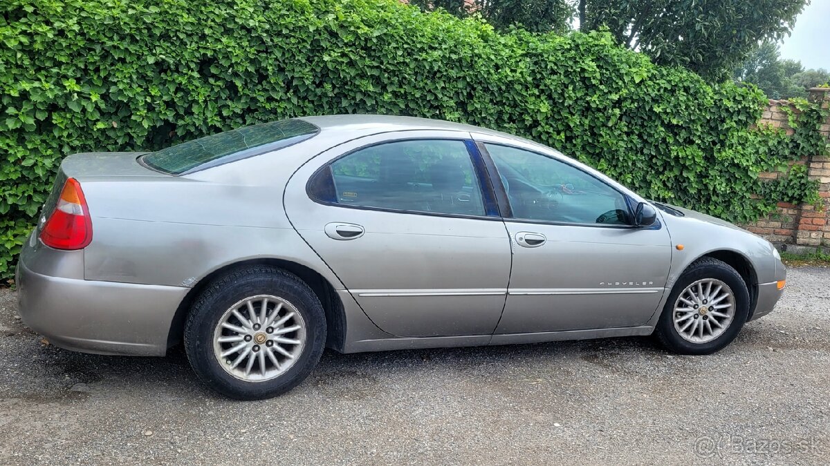 Predám Chrysler 300m 3,5 benzín - 2