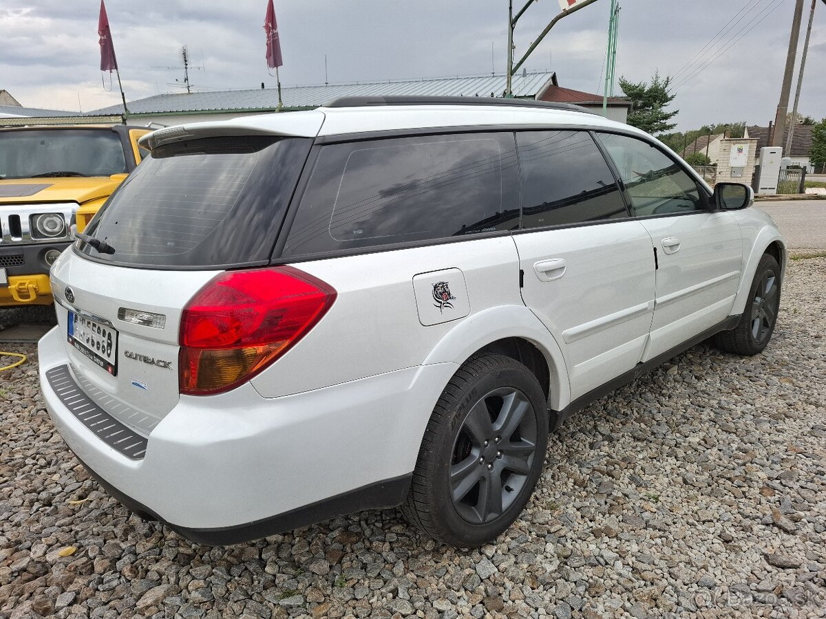 Subaru Legacy Outback 3.0i AWD automat - 2